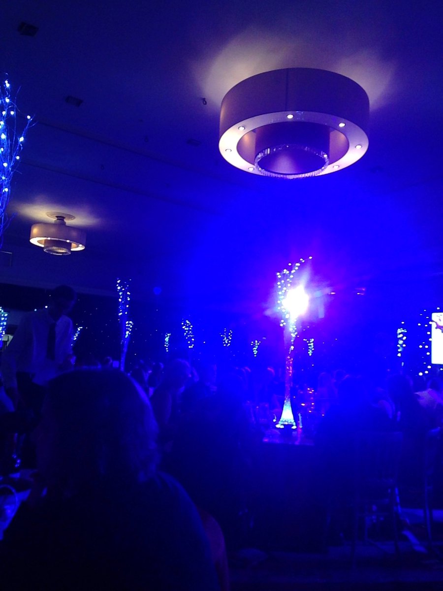 AuthenticCrieff's tweet photo. Having dinner and waiting for the #YESAwards to commence here in Glasgow 🎉 https://t.co/XyNy3iQydZ