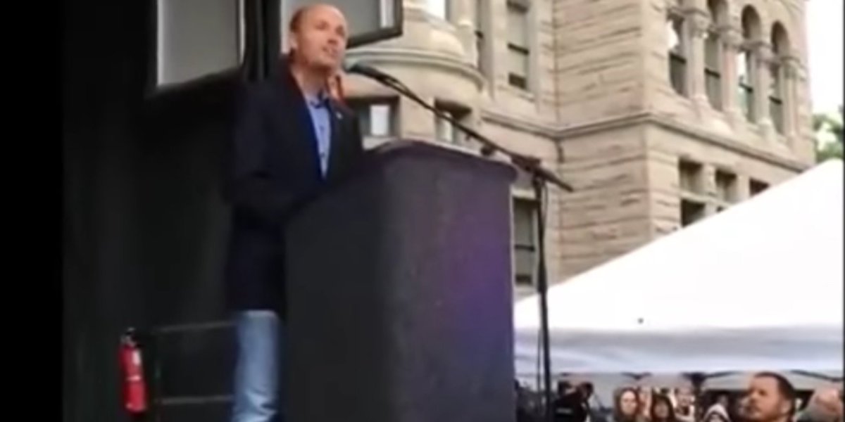 Self-described "straight, white, male, Republican politician" gives touching Orlando tribute huff.to/1U9Vx7t