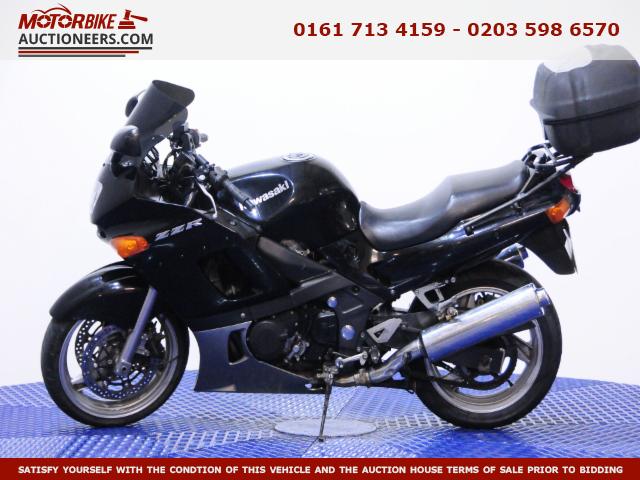 BikeAuctioneers's tweet photo. Grab a bargain now Kawasaki ZZR600 currently going for £1,800.00 https://t.co/tAoR8vqTcX https://t.co/4e5oD8KFKK