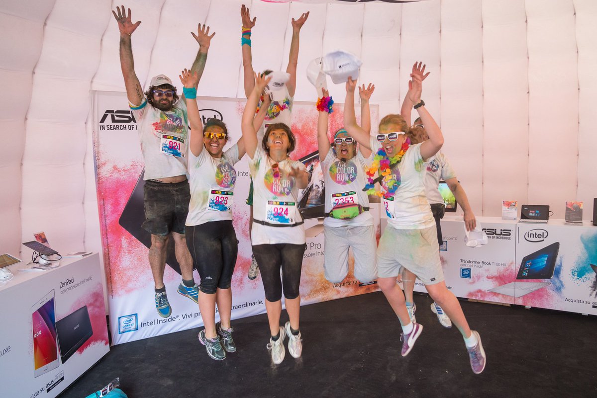 ASUSItalia's tweet photo. Guardate un poโ come si รจ divertito Zenny in vostra compagnia a #TheColorRunGenova! thecolorrun.it https://t.co/UInSjWzYff