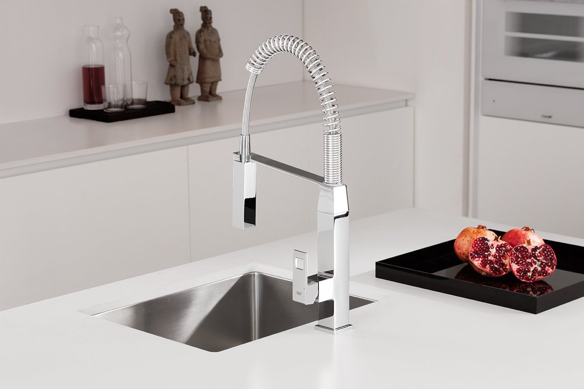 grohe's tweet photo. Giveaway! Upload a pic of ur kitchen w/ the tag #GiveMeGROHE #EurocubeGiveaway & say how Eurocube would benefit you https://t.co/ppOawScu5j