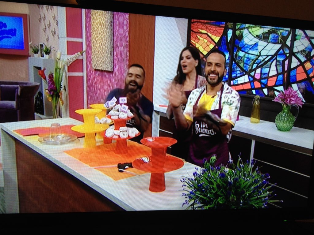 HabidBasabe's tweet photo. @apioquijano El #ApioTips de hoy estuvo re-bueno 😂😂👏👏🍩 @VielkaTV @felipeangelestv https://t.co/ylbxLoCP2o