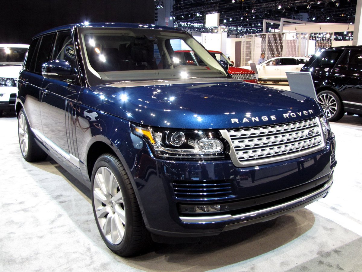 EveryCarListed's tweet photo. Discerning Luxury: 2016 Land Rover Range Rover #SUV #landrover #rangerover https://t.co/HRjtRxNSo0 https://t.co/eOp5XVTFuC
