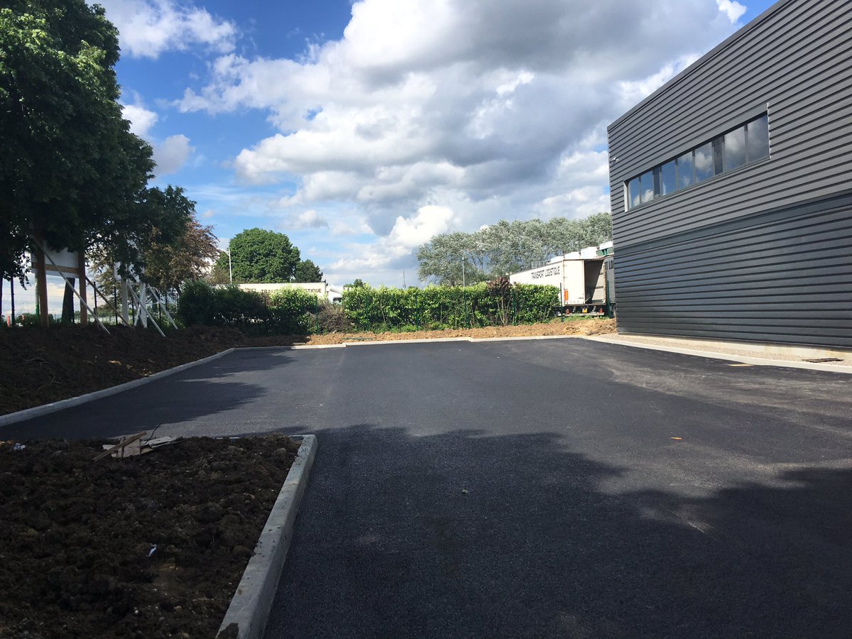 CampusIndustry's tweet photo. Parking privatisable https://t.co/n0WYzwU5xw