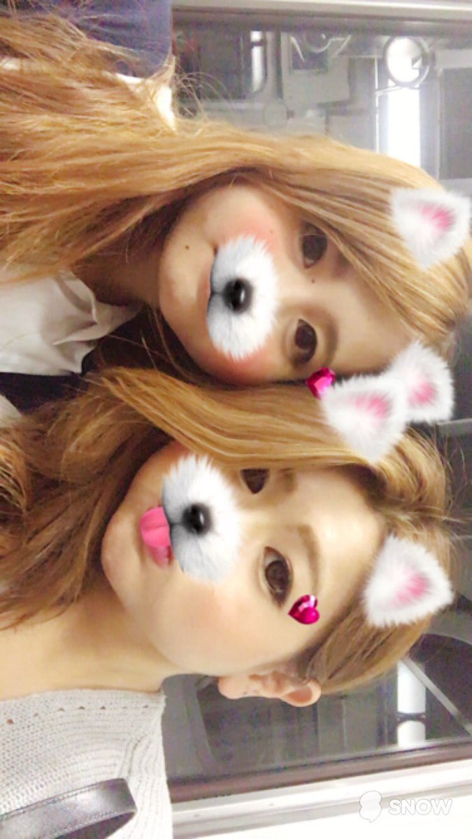 brk_518's tweet photo. あすはついにROYAL LIVE初日〜〜💓💓双子で参戦けっていだよ💓💓最高のLIVEになりますように😗💖

ayana. https://t.co/ZI4qhvUW2Y