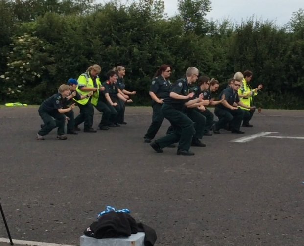 WestonNHS's tweet photo. And the @swasFT crew are looking pretty groovy too for our @Runningman4Kath fundraiser! :) https://t.co/ZS9yHTcKpU