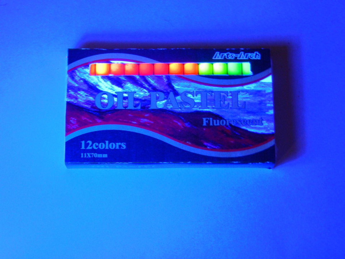 RpFunstuff's tweet image. rp-funstuff.com/shop/fluoresce… #Fluorescent #Pastels, great for any #creative project. #Fun #art #school #summer #colour