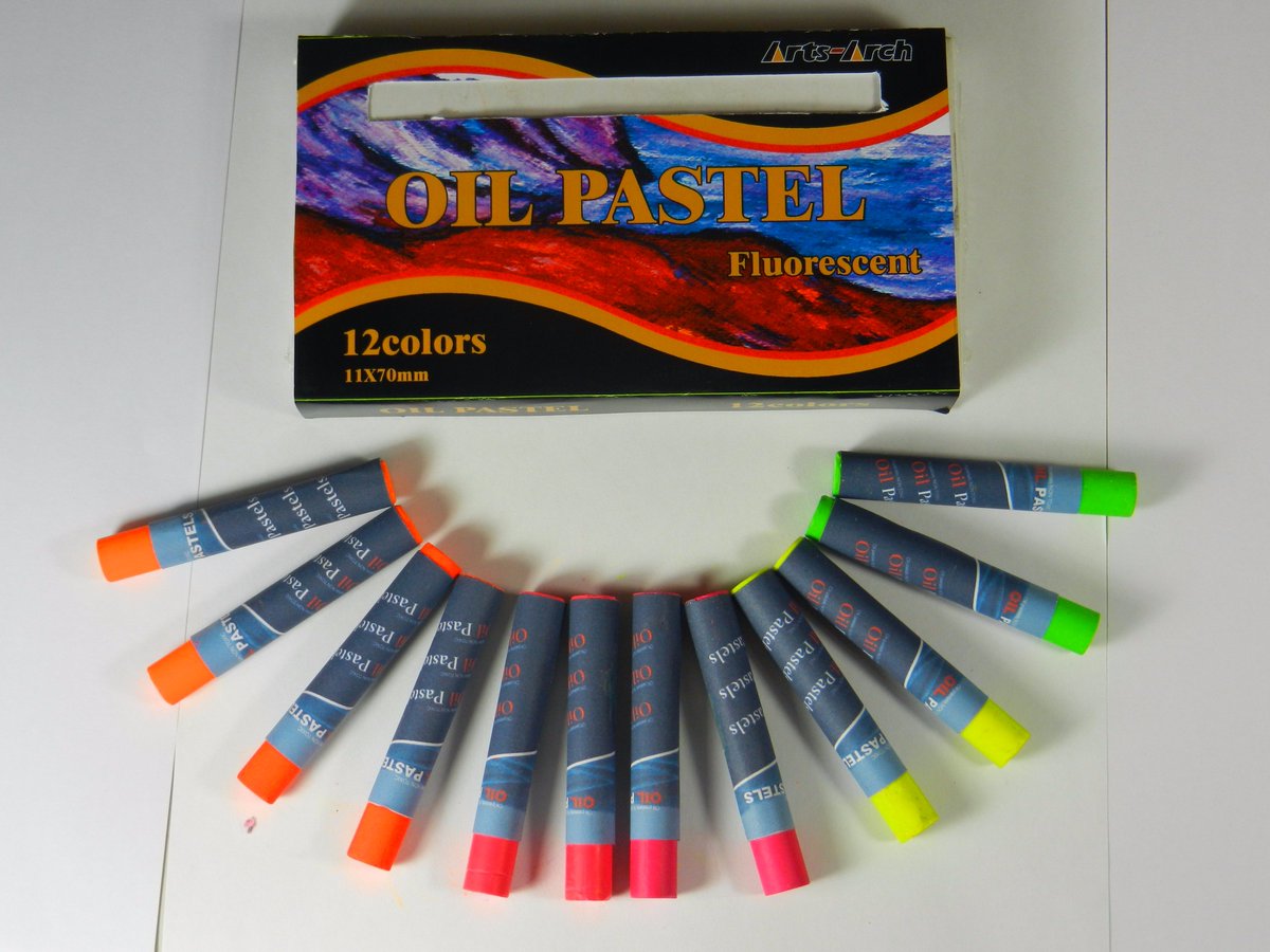 RpFunstuff's tweet image. rp-funstuff.com/shop/fluoresce… #Fluorescent #Pastels, great for any #creative project. #Fun #art #school #summer #colour