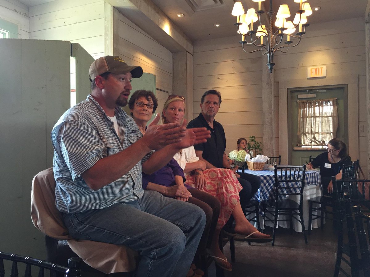 ARDeptAg's tweet photo. Panel discussions at #Farm2Home2016 focused on challenges for #ArkansasGrown and #ArkansasMade farmers &amp; producers. https://t.co/Rwwv6VGt3S