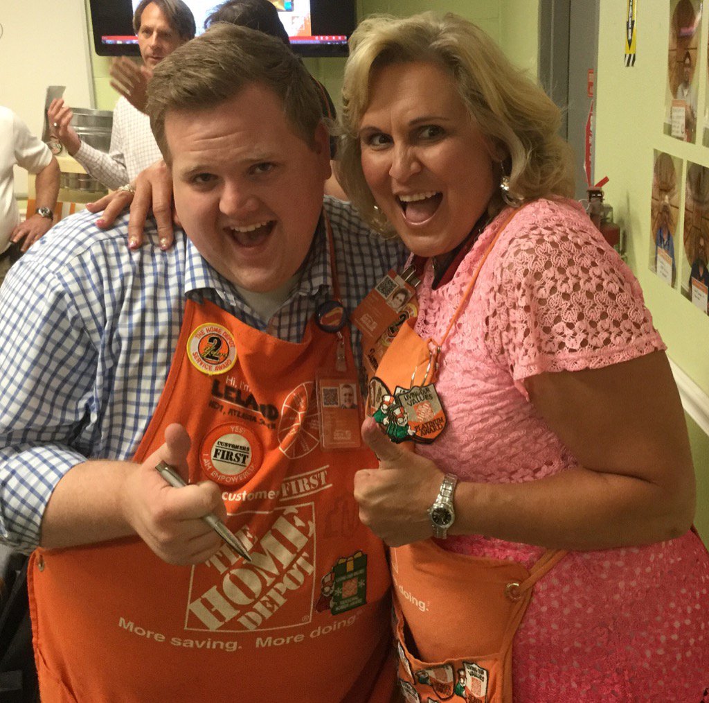 Got to see @HDILeland in Orlando! Miss my ATL Guys! <a href="/THD_Matt/">Matt Reynolds</a> <a href="/hdimikek/">Michael Karp</a> @THDBic <a href="/SHAMWOW99/">Michael Albrecht</a> @kellerhagoodHDI