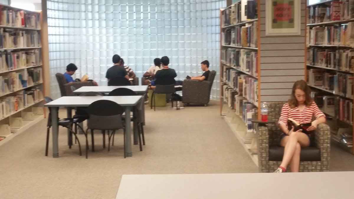 JulieBlevinsEdD's tweet photo. Week 1 DSHS summer reading! An escape room, exploration of interests, and cultivating a reading life! @dshsDCSD https://t.co/Atx5ZIUxNS