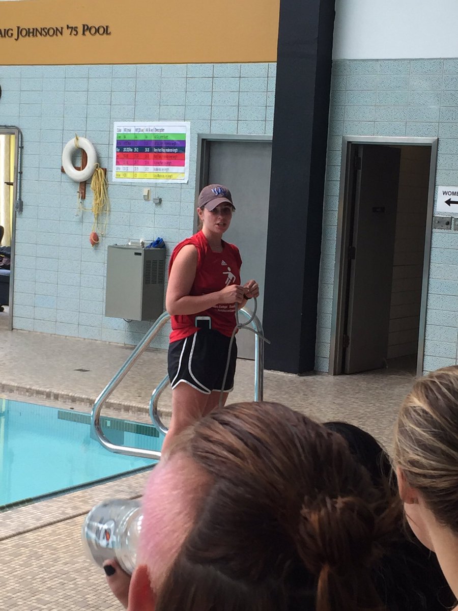 CatsCoachSarah's tweet photo. Learning about injury prevention @CentreC @swimmacc #centreswimcamp https://t.co/M3lWJCZkQK
