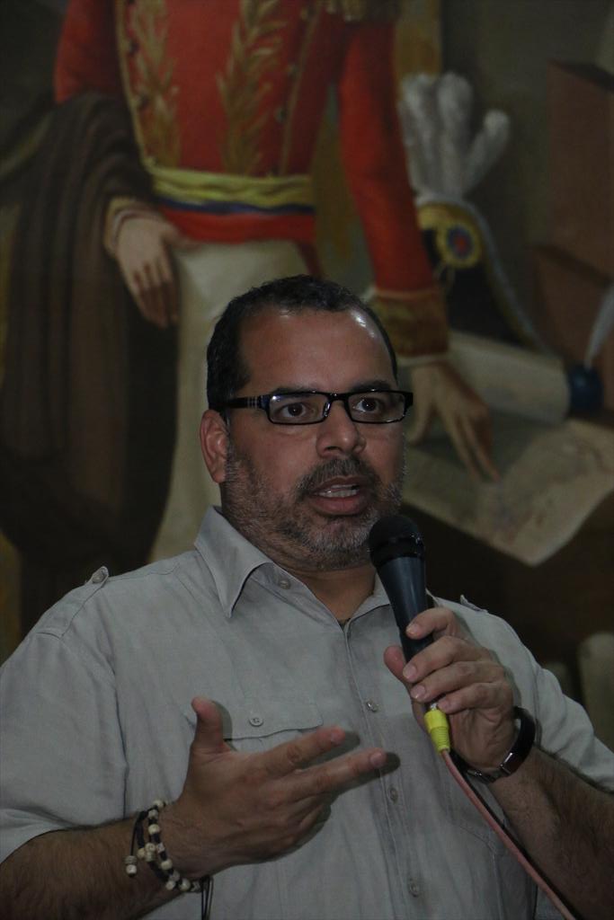 JOSEYARILUGO's tweet photo. @SOYMIGUELDELSUR "Falcón está vibrando con la batalla digital en defensa de la Revolución" #GuerrillaDigitalFalcon https://t.co/wa0znssMdM