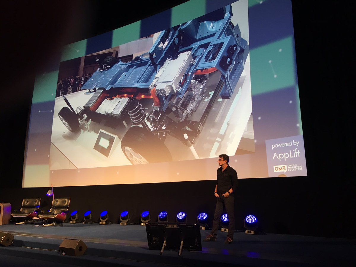 PhilippIsf's tweet photo. Pablos Holman: "Nobody Invented sth by reading the manual" #FirstScreen16 in @berlin Kino International #futurist https://t.co/MvnmZFKJyR