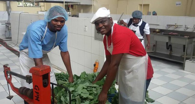 Zimbabwe pastor begins farming initiative to help hospitals (via <a href="/NazAfrica/">Africa Region</a>) nazarene.org/article/zimbab… #Nazarene