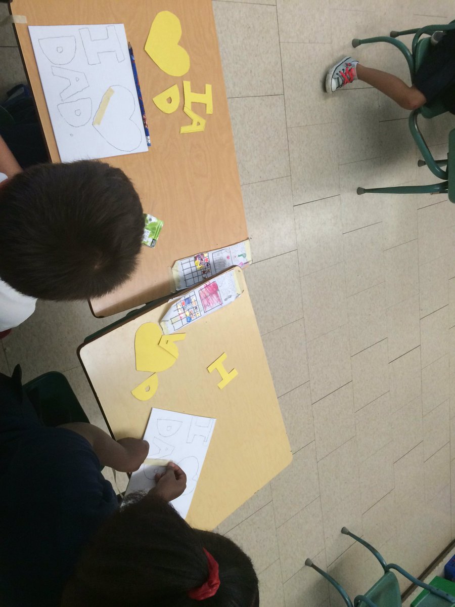 StStephen_tcdsb's tweet photo. Father's Day Art in Ms. Monastero's grade 1 class #FathersDay #grade1#Ms.Monastero https://t.co/0tcuCZ2DBF