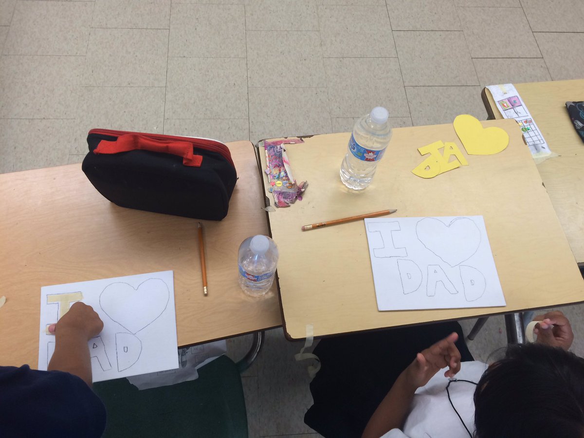 StStephen_tcdsb's tweet photo. Father's Day Art in Ms. Monastero's grade 1 class #FathersDay #grade1#Ms.Monastero https://t.co/0tcuCZ2DBF
