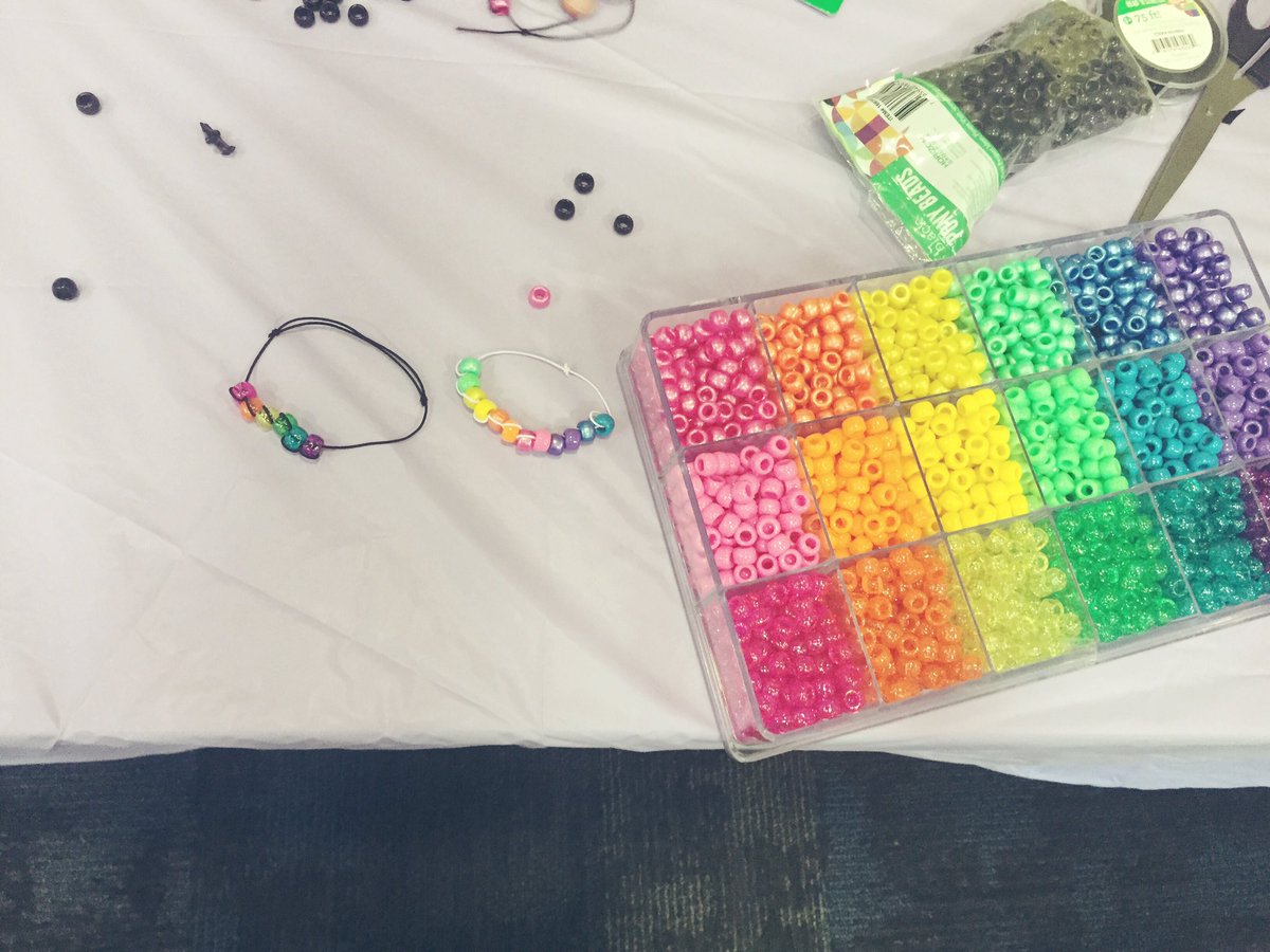 lbjsc's tweet image. Stop by the Hub for buttons, ribbons, and bracelets to support the Pulse Memorial Service @2:30pm on the 4th floor!