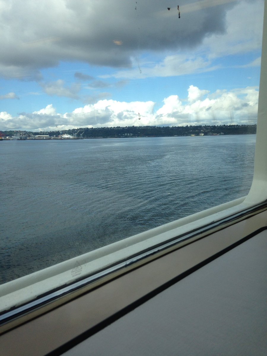 DebugDrawRay's tweet image. Taking a trip across the water! #notgamedev #notindiedev