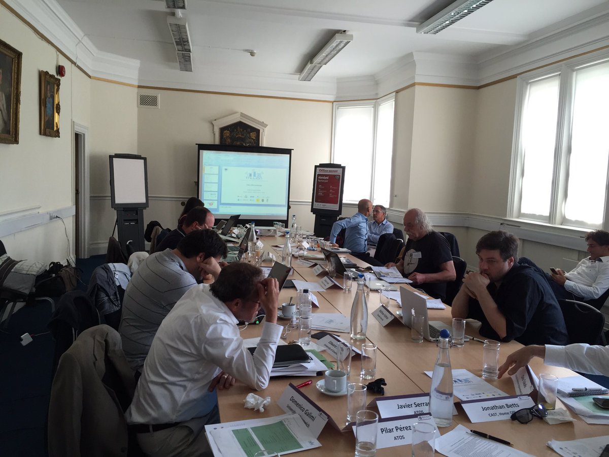 Eugene02's tweet photo. Vandaag weer een paar mooie stappen gezet binnen #trillion project #Londen @Polyground @stadnco #communitybuilding https://t.co/gBAQOLpq5l