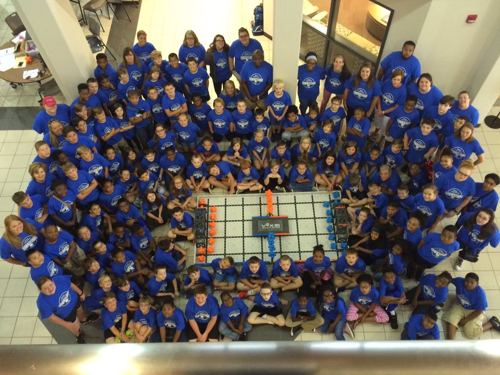 NCSS_CTAE's tweet photo. Awesome group of students & teachers at our robotics summer camp! #NCSSBeTheBest #VexRobotics #NewtonROBOTS https://t.co/VxUcWHarLe