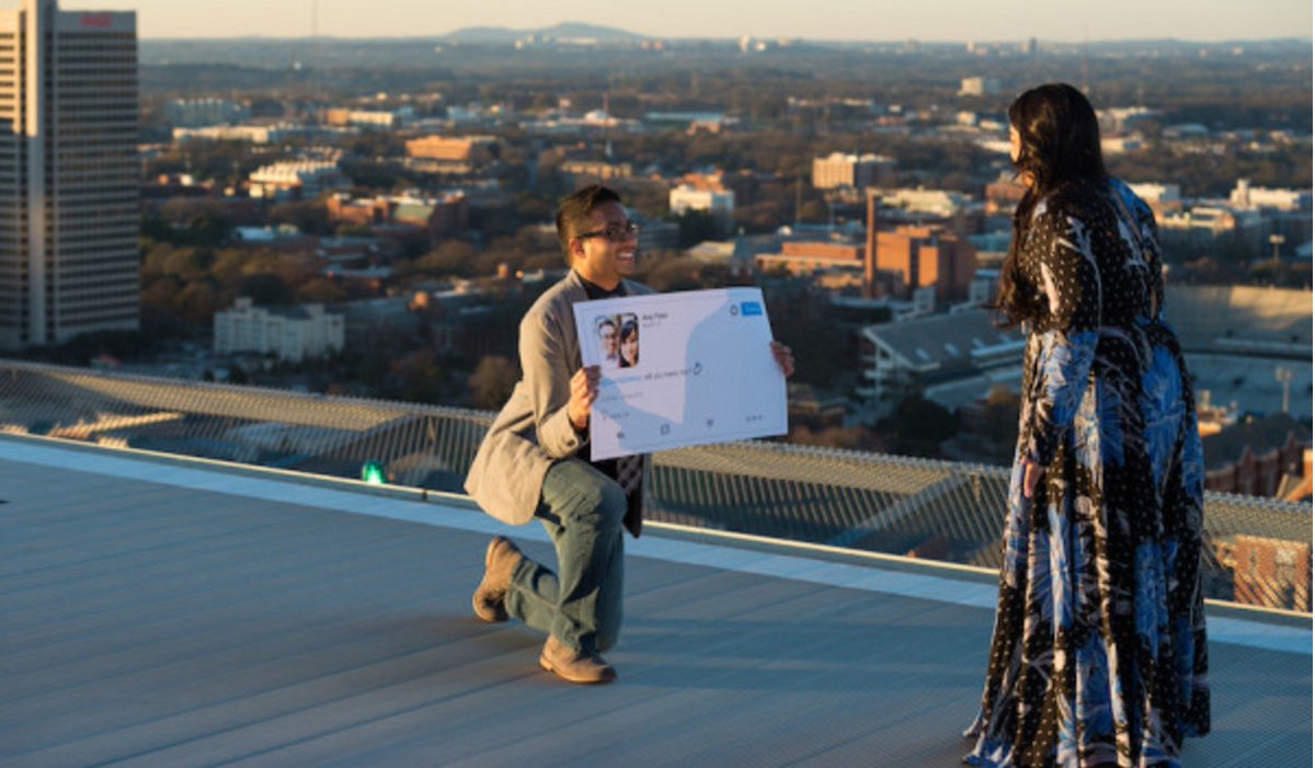 stylemepretty's tweet photo. This Twitter #proposal is proof that social media isn't *all* bad... https://t.co/l6Eug2bpVI Photo: Jeffrey Franks https://t.co/0al7WgF1PY
