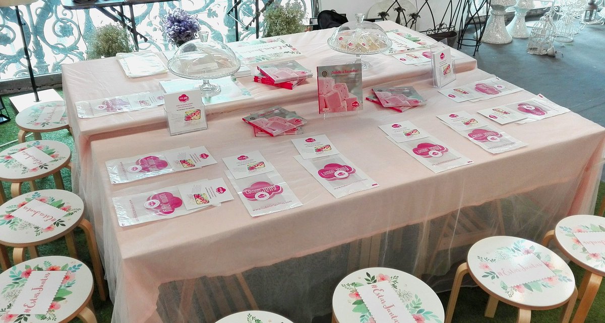 nubesartesanas's tweet photo. Ya está preparada la mesa del taller #ESTARJUNTAS en el @abcserrano para esta tarde, esperando ¡Qué ganas! https://t.co/QldyuhEIQW