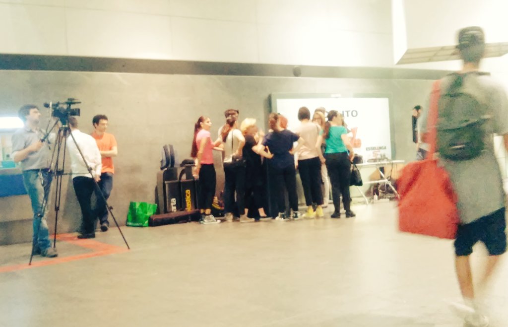 Moving_Culture's tweet photo. I nostri performers sono arrivati! #StayTuned
#MovingCultureBox https://t.co/vuQUGnlgnc