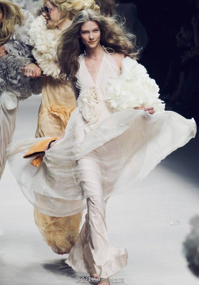 TopFashionable's tweet photo. Sonia Rykiel 1 #fashion #Sonia #Rykiel https://t.co/G4WDS8Un6f