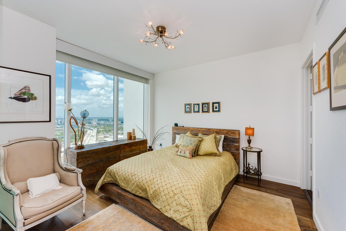 realmiamibeach's tweet image. #TenMuseumPark #condo in #Miami's #ArtandEntertainmentDistrict!
bit.ly/1TuzmYz
#realmiamibeach