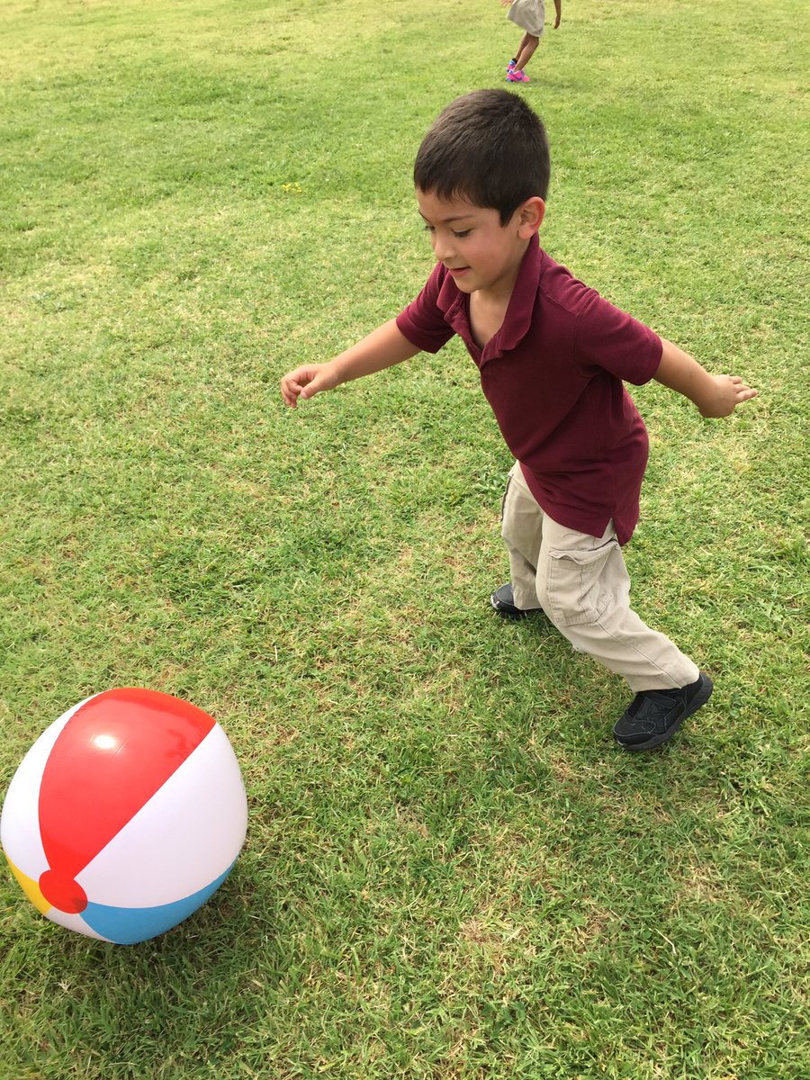 brantleysbabies's tweet photo. We had a mini field day https://t.co/baElJpEfw4