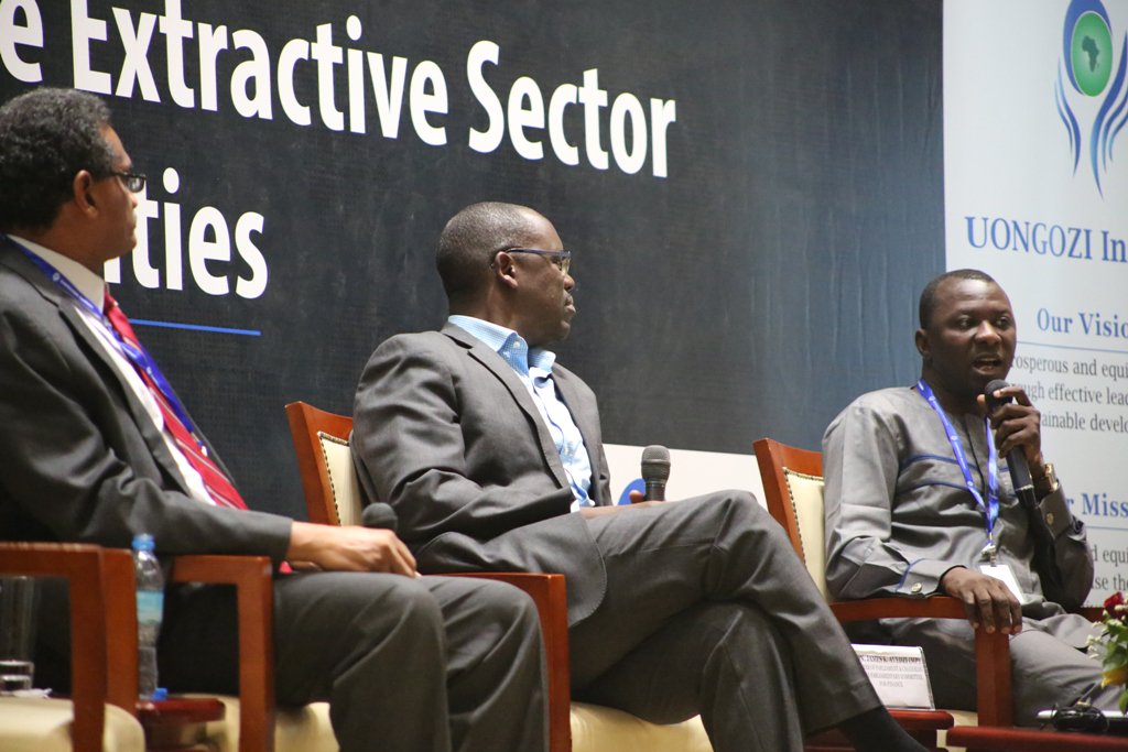 UONGOZI's tweet photo. Dr. Mohammed Adam (r) of @AcepPower talks on #ManagingConflicts in communities surrounding extractive projects. #SLO https://t.co/94hOSvGqIq