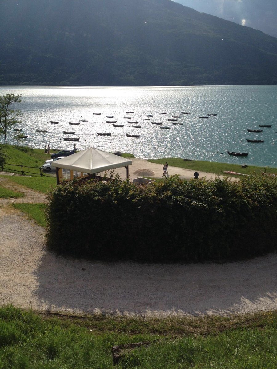 arbalbinot's tweet photo. @AnnaBuffolo @nonninoamoremio @vacanzelandia @fatanuvola @TurismoVeneto @LeViedelCamper tra sole e temporale #SCroce https://t.co/k5MpUe4Frd