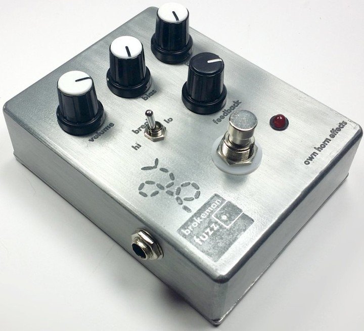 EffectsDatabase's tweet photo. Own Horn Effects Brokeman Fuzz: https://t.co/c1XxYQdoUL

#ownhorn #brokeman #effectsdatab… https://t.co/flFVYHXhLT https://t.co/ESdAZOKNTd