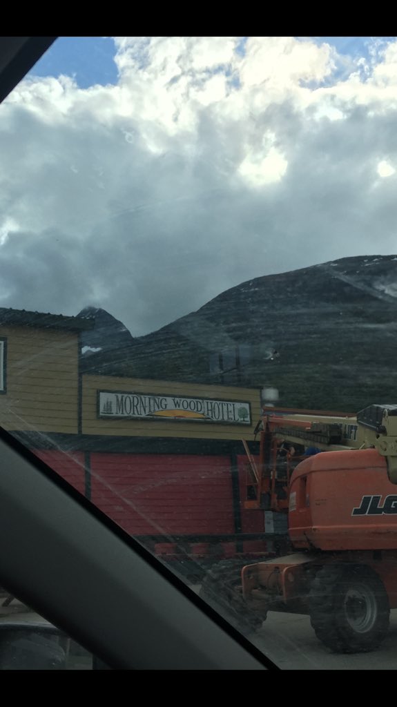 TheRealBbath's tweet photo. Found this motel in skagway #phrasing https://t.co/LjaYL1GBIo
