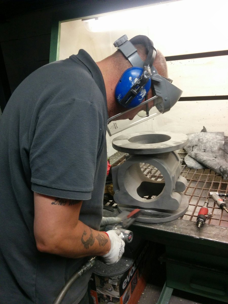 PrecisionAlloys's tweet photo. Fettling is the word of the day. https://t.co/YjPHv1Dl50