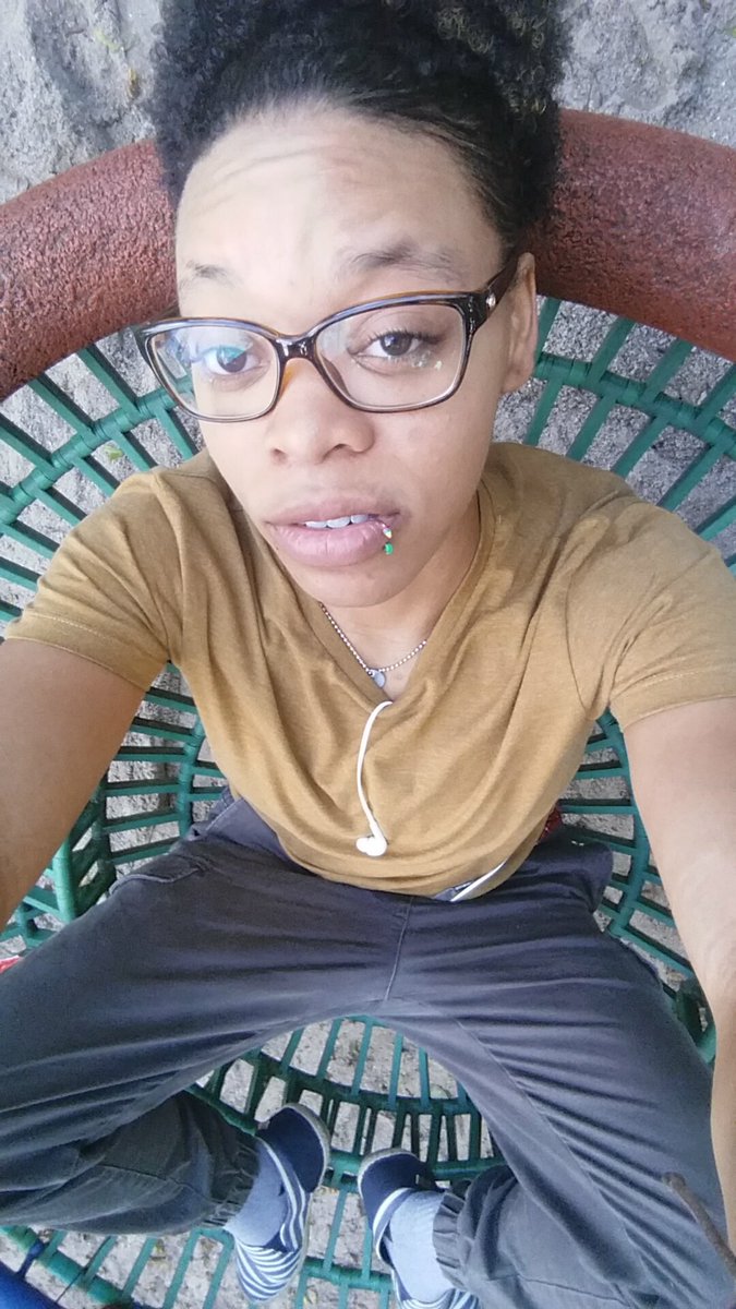 HabitualStoner_'s tweet photo. #Lesbiansbreaktheinternet join us in #WeAreLGBTQActivist https://t.co/KrN6rznEoo