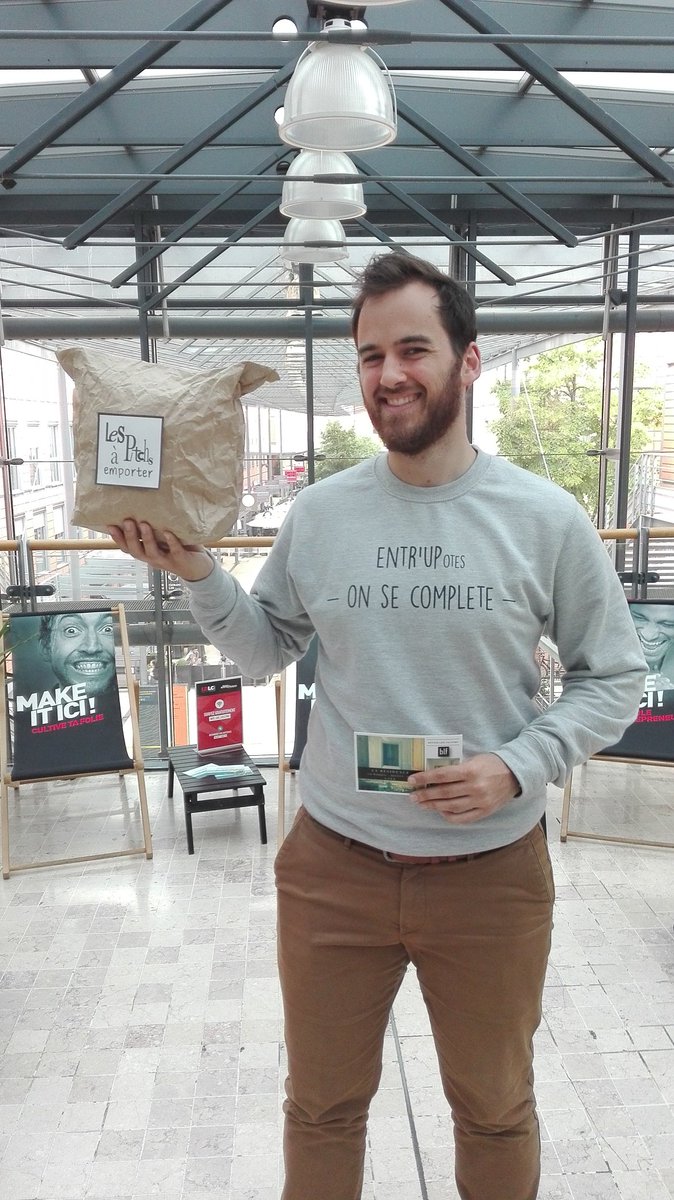 pitchsaemporter's tweet photo. Merci à toutes celles et ceux qui ont os�� les #PitchsAEmporter et merci @lestransats au @SDEntrepreneurs #MakeItIci https://t.co/iym7MqL1JK