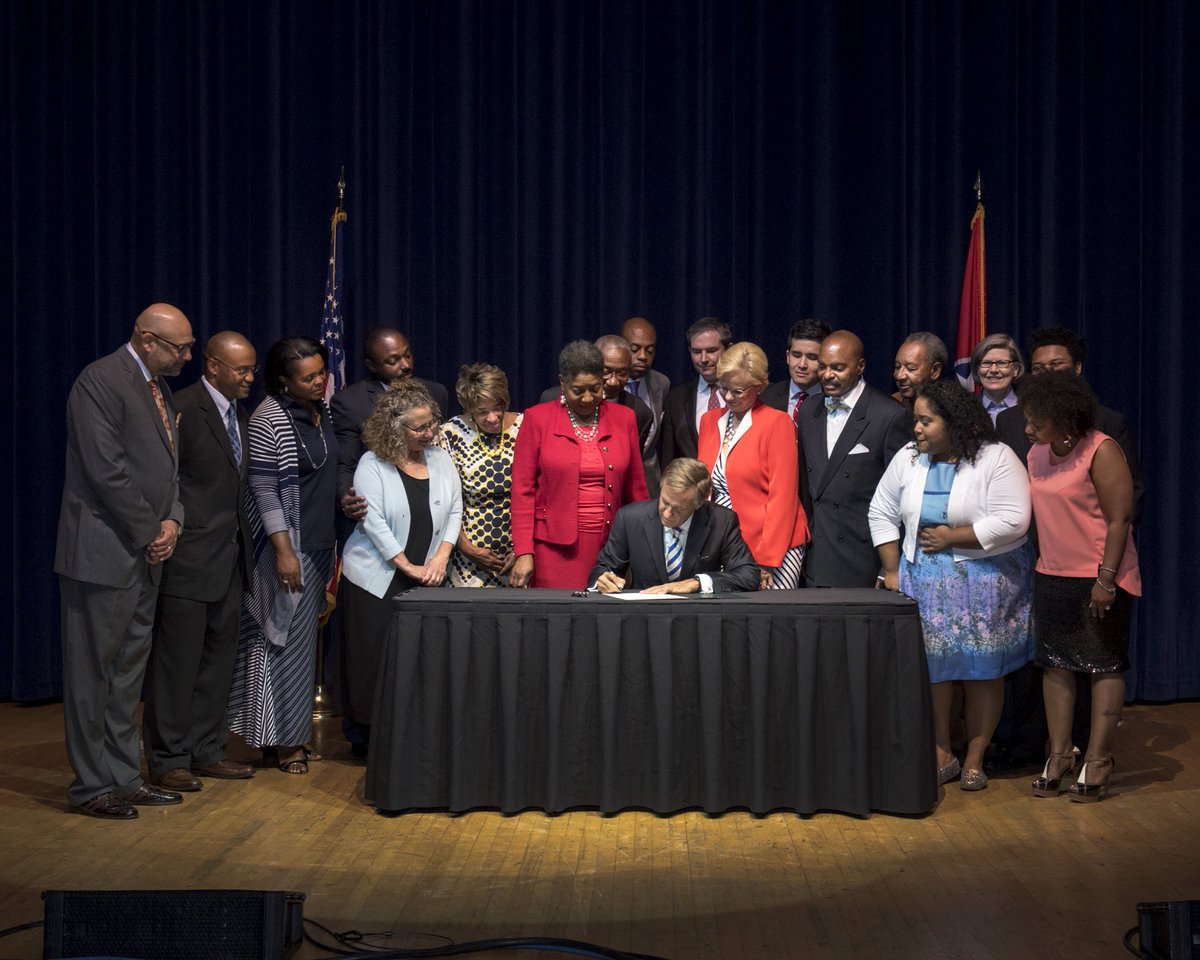 ministerdbrown's tweet image. I was honored to participate in signing of #BanTheBox in TN by @BillHaslam. @mrsvjbrown @LifeLineSuccess #CJReform