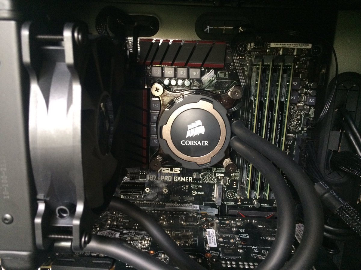 AverageWil's tweet image. Some pics of the upgrades & stuff if your interested in that kind of thing!🎮😀 #Pcrebuild#sgamer #pcbuild #pcgamer
