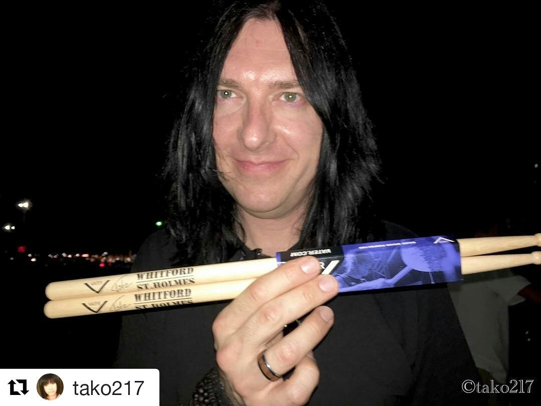 #Repost <a href="/tako217/">tako217</a> 
Fitzy <a href="/brentfitz/">Brent Fitz</a> and his new drum sticks for @whitfordstholmes  #riverbendmusiccenter #cincinnati