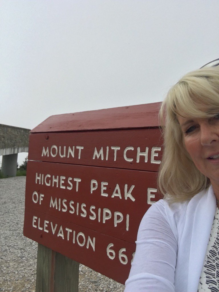 nwwood21's tweet photo. @Woodchopper21 and I made it to the top of Mt Mitchell ๐
4 @goodyears and 4 good feet ๐ #ThinAirUpThere https://t.co/GPCEbnw1lW