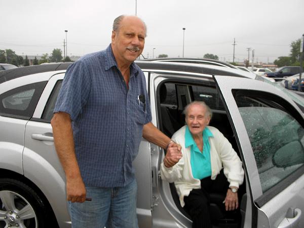 MelroseCOA's tweet photo. Volunteer F.I.S.H Drivers needed for local medical appts. One or more hours per week. Please call us 781-665-4304. https://t.co/ZHzQaSqE5Y