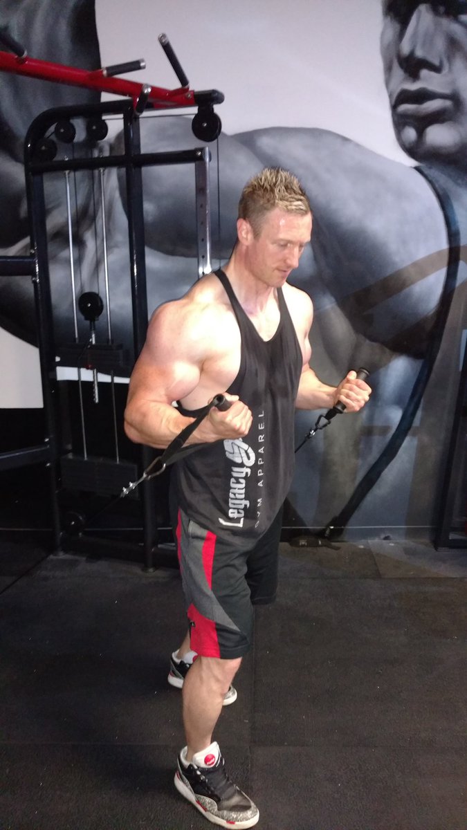 NatProGordie's tweet photo. Back on the grind, 18 weeks to go 😊💪👍 #TeamSmartTec #LiveYourLegacy #FeedingPerformance #EFN #UKDFBA #WNBF https://t.co/5gaJQl8vq2