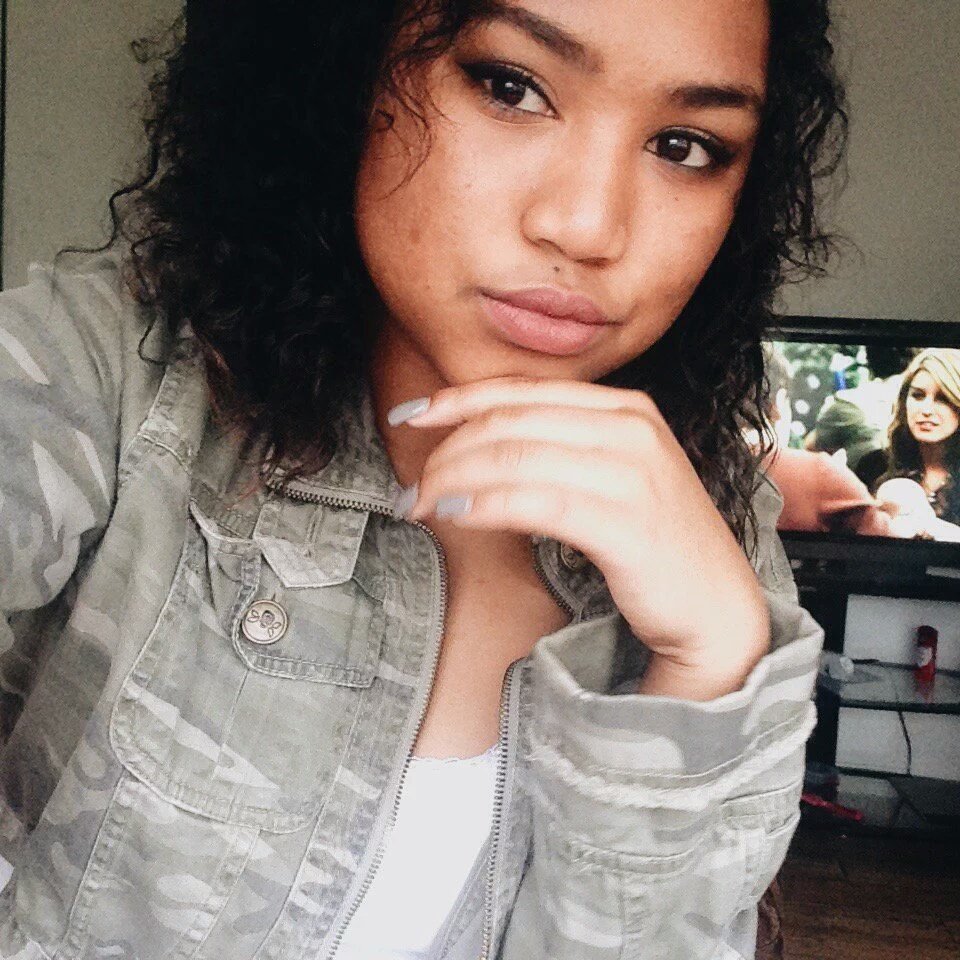 muthanature400's tweet photo. better late than never #polygirlsbreaktheinternet 🌺🌴 https://t.co/BnnV8U7ZrH