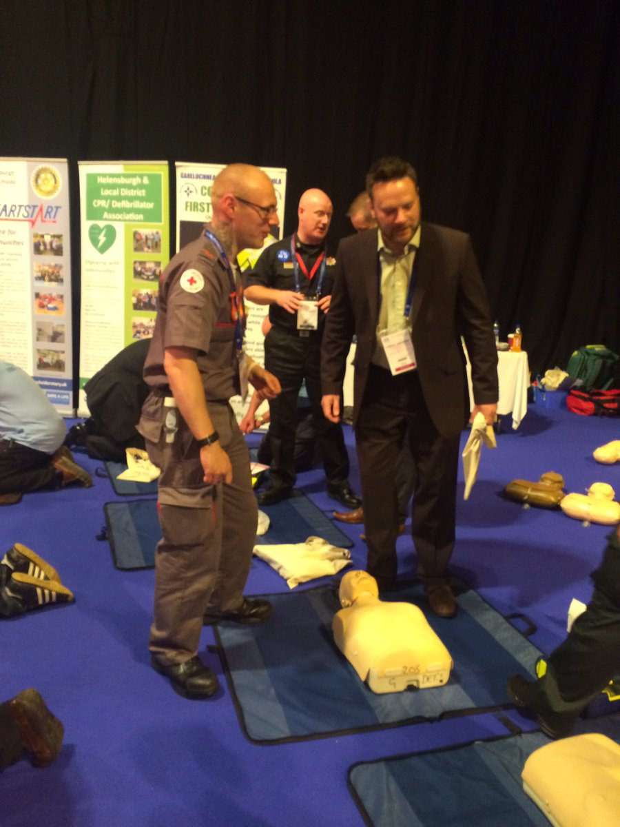 #nhsscot16 <a href="/seeeeeejaywork/">Callum Johnston</a> Callum getting ready to showcase his CPR skills 😂👏🏻 <a href="/Scotambservice/">Scottish Ambulance</a> <a href="/SaveALifeScot/">SaveALifeForScotland</a>