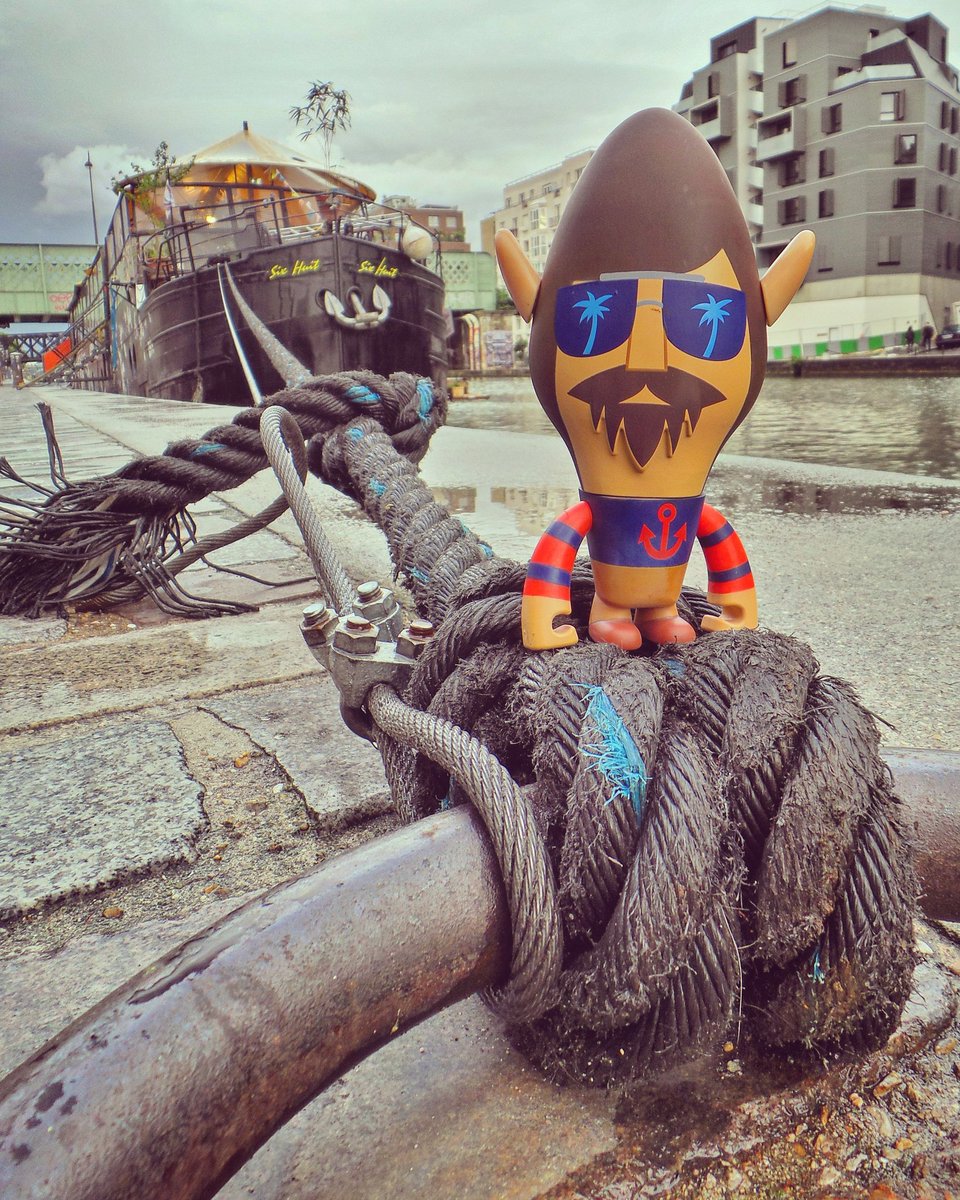 artoyz's tweet image. Dai Ocean 🌴⚓🌴 by Pete Fowler 
👉now on Artoyz.com 

#artoyz  #daiocean #petefowler #dudebox