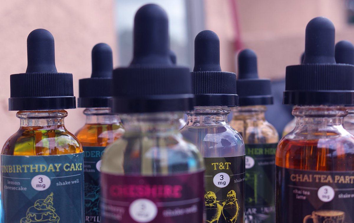 CaterpillarEj's tweet photo. #WednesdayWisdom : Always have back up. #ejuice #vapelife #vape https://t.co/Gy8fqSaFl6
