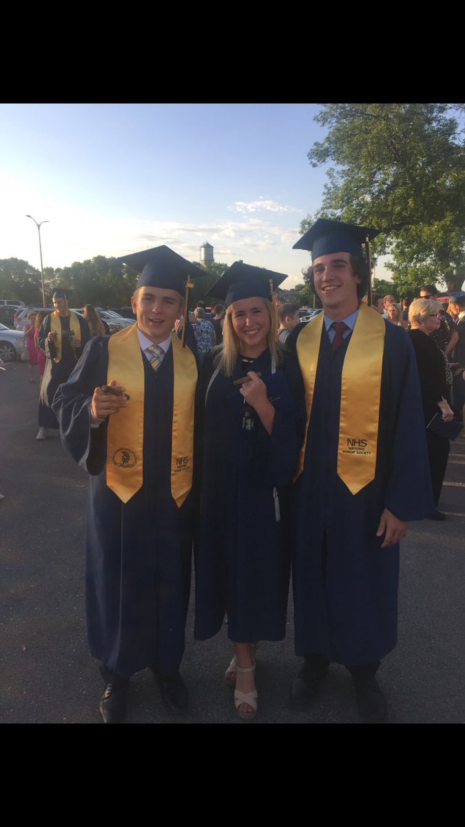 kangas_28's tweet photo. WOW time flies, my first grade buddy is 18!!! Thanks for always trashin the place, happy bday Benny!!:) https://t.co/SaFPLRA9JJ