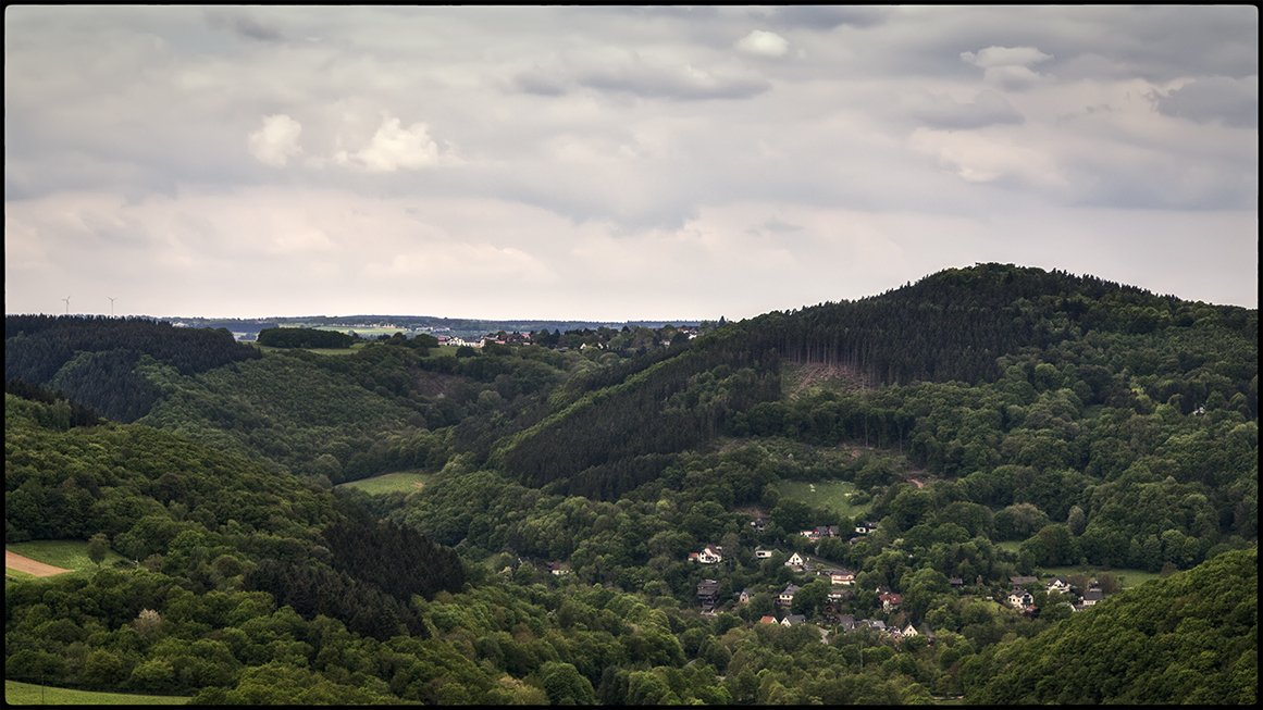 daanvanos1's tweet photo. Fietsvakantie | Eifel | Nideggen https://t.co/ZaY8arjpNA